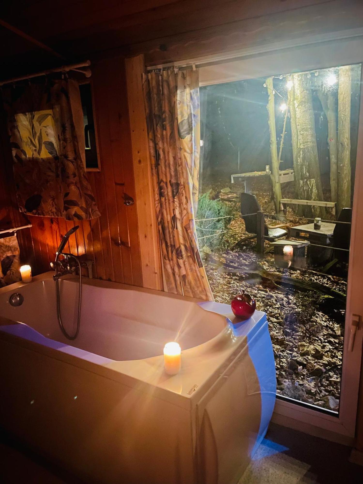 Romantyczna Chatka Pisarzowice  エクステリア 写真